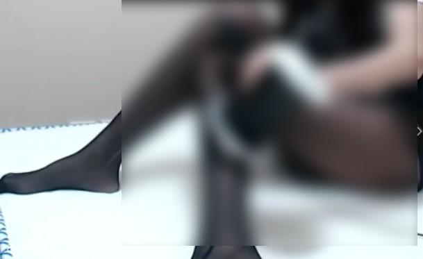 丸子君办卡福利黑丝舔耳