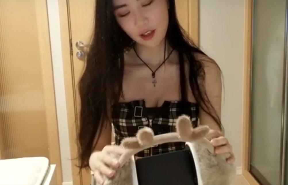 斗鱼kiki瓜舔耳及各种触发音ASMR