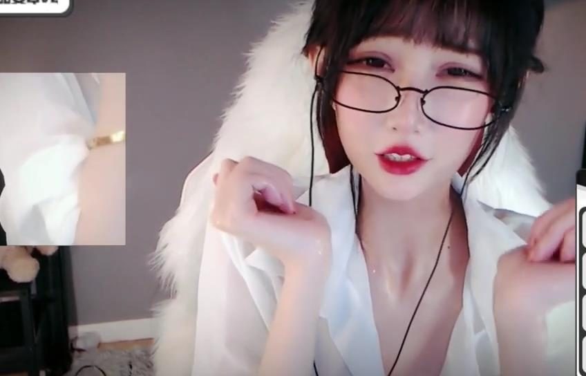 虎牙张爱玲Aily_OL制服耳朵按摩ASMR