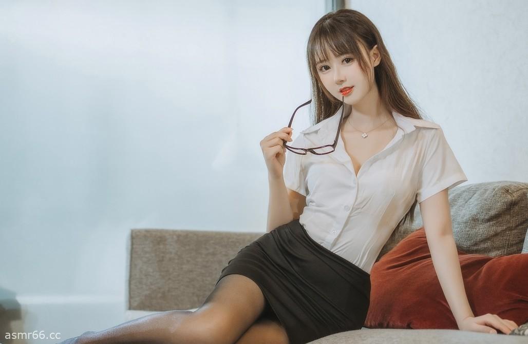 秋水幻乐剧场_总裁强吻新秘书