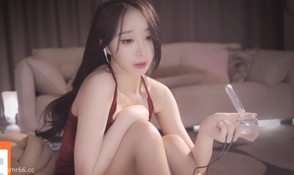 周童潼助眠_大长腿视角摇水瓶