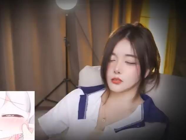 傲娇的喵小直播回放_表情动作太到位