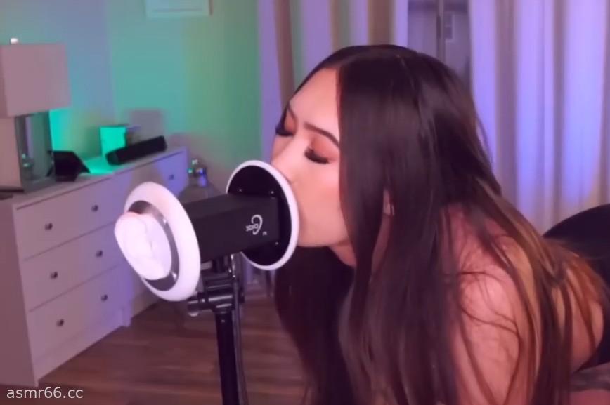 Kristina Danielle_奇怪姿势甜耳