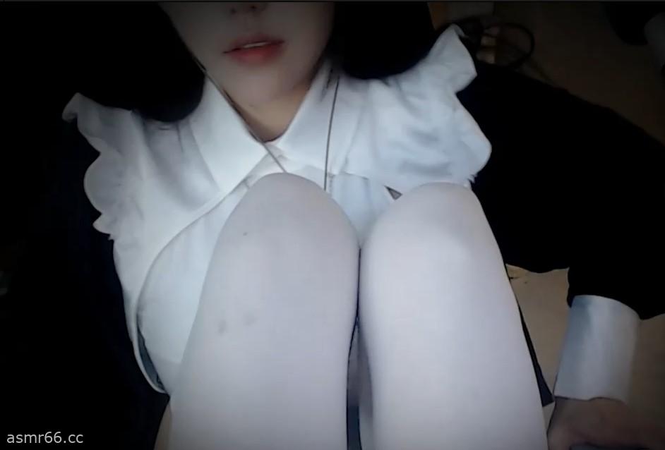 酥酥学姐魔法书_白丝JIO搓耳朵