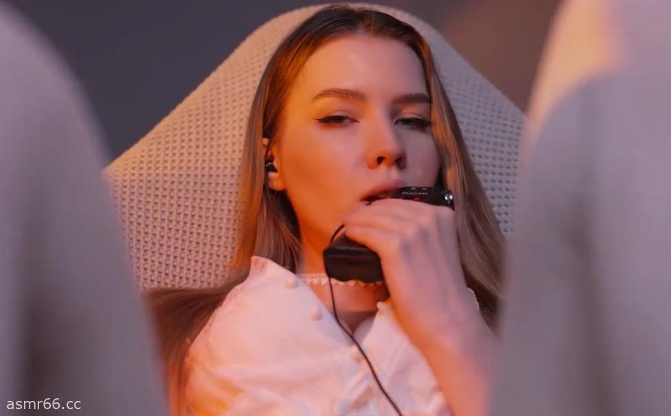 Mood付费内容_特殊姿势亲耳朵