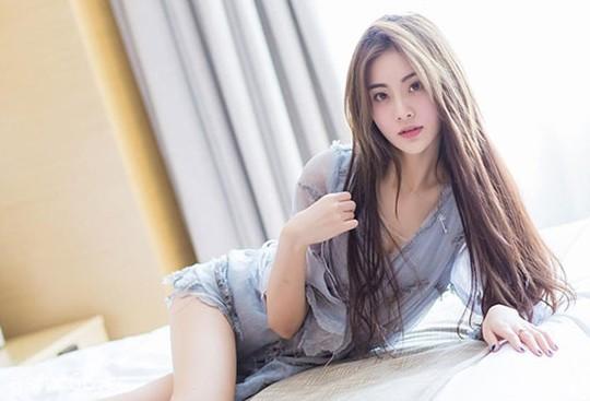痴痴小瑶儿-被姐姐擦身体乳