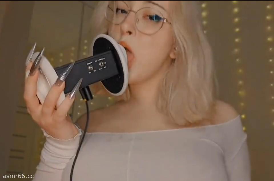 Lyrica fansly付费舔耳福利