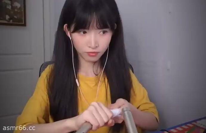 芝麻对辣助眠_敏感磨耳根,捂耳朵