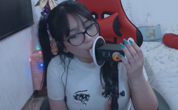 外国小姐姐强烈吃耳