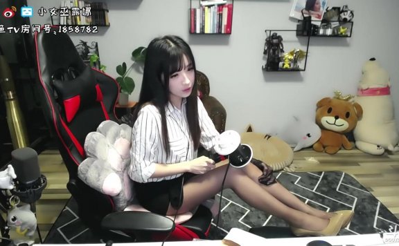 小女巫露娜丝袜揉耳的声音
