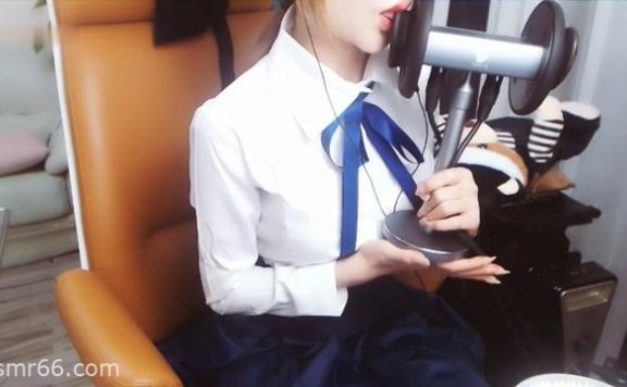 暮久酱火箭福利_学生服弹舌舔耳