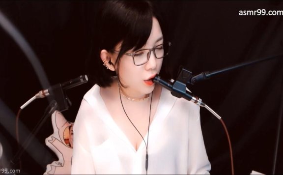 肉松艾魔法书视频_掏耳直升机口腔音