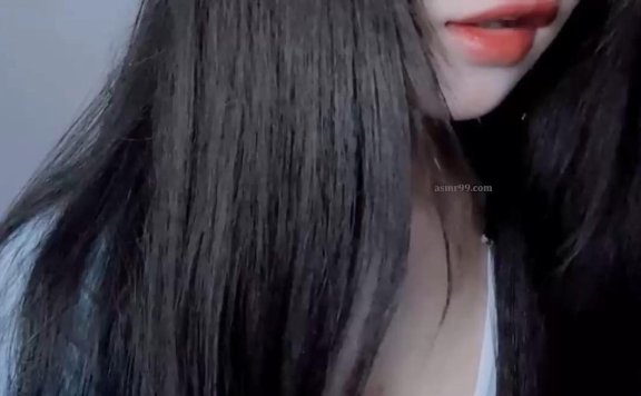 晚婉吥想睡_近距离制服舔耳