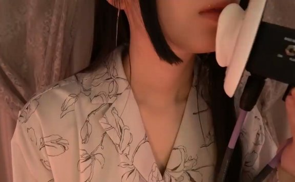 月乃ASMR_穿着睡衣湿漉漉的添耳
