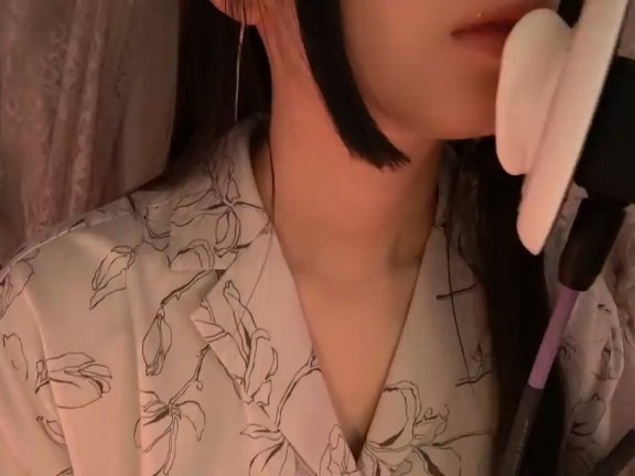 月乃ASMR_穿着睡衣湿漉漉的添耳