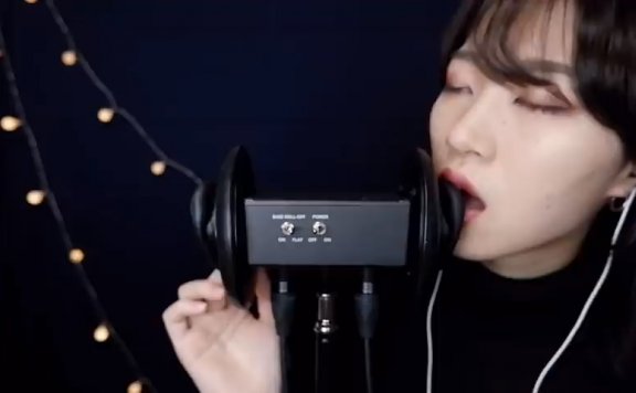 Sara asmr_耳朵被湿润的舌头包裹的感觉