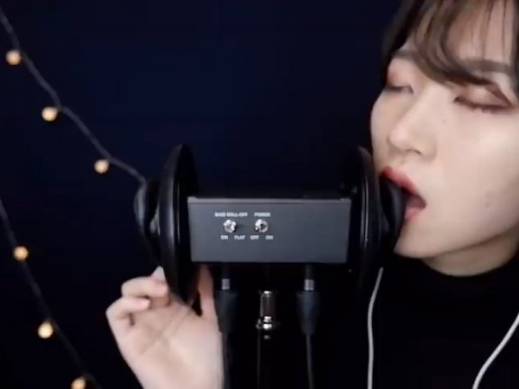 Sara asmr_耳朵被湿润的舌头包裹的感觉