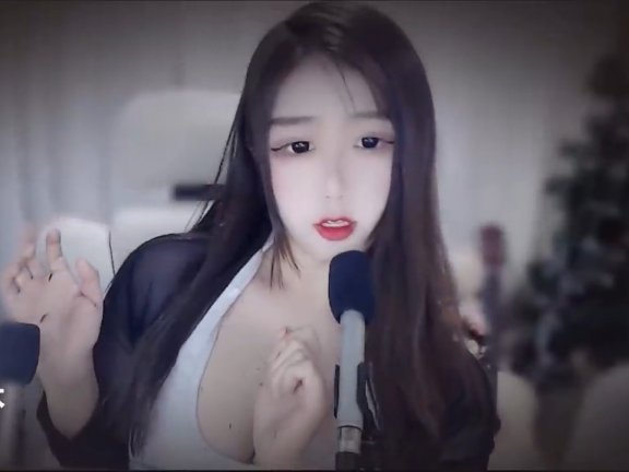 虎牙小曦老师ASMR_摇晃水瓶，芦荟胶助眠