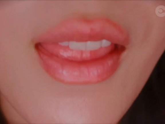 Eunzel付费类作品_近距离亲吻和舔镜头