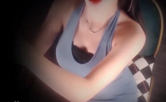 虎牙深情默指导助眠剪辑_掏耳朵，耳边轻语