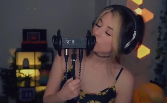 LillyVinnily ASMR_缓慢无人声舔耳在线