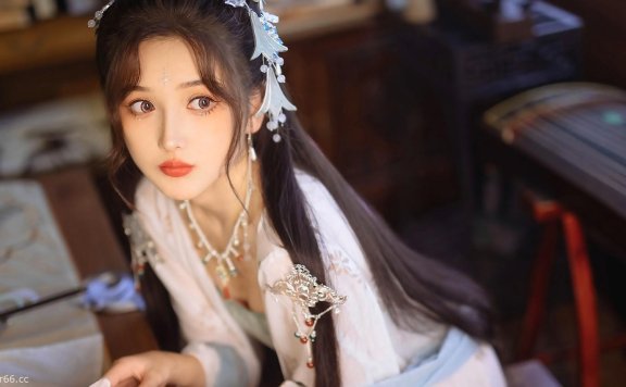 Flora圆圆音频在线_刺激喘息甜儿御音辱骂臭弟弟