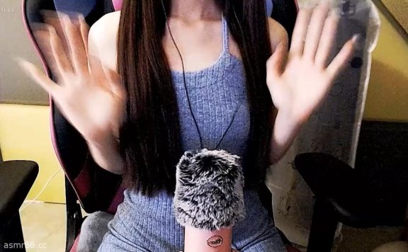 Aki秋水爱发电_给你抓抓脑袋，露嘴口腔音