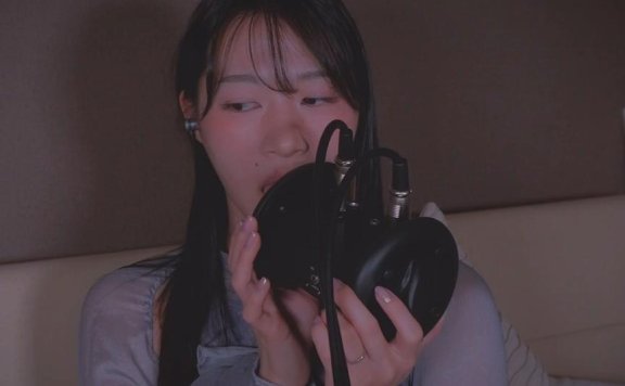 Sara ASMR_缓慢温柔的甜耳