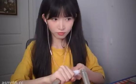芝麻对辣助眠_敏感磨耳根,捂耳朵
