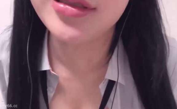 彩英_抽烟舔耳，大号香肠
