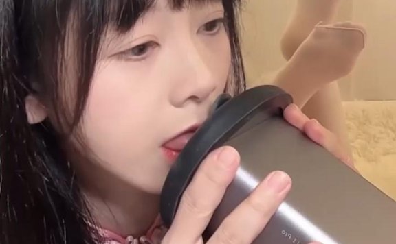 缇雅99充电_细细品尝你的耳朵