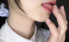 Nana困薯_嘬手指