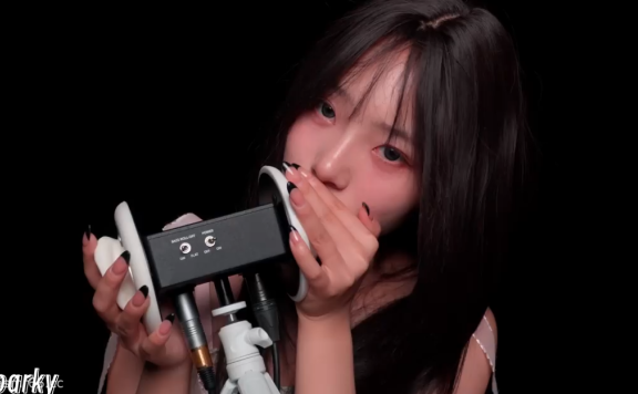 火花助眠油管_超甜舔耳