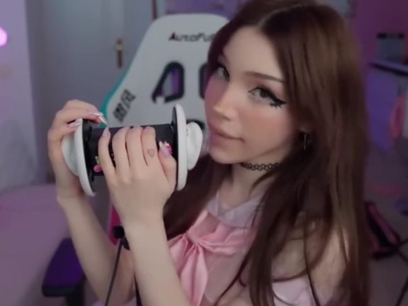 Alice Delish_左右耳交替吃耳朵